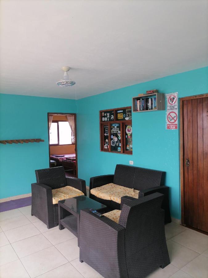 Hospedaje Restaurante El Hombre Puerto Chicama Ngoại thất bức ảnh