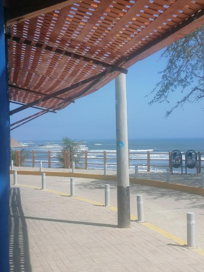 Hospedaje Restaurante El Hombre Puerto Chicama Ngoại thất bức ảnh