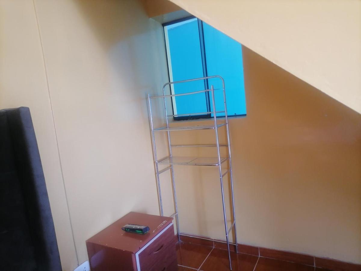 Hospedaje Restaurante El Hombre Puerto Chicama Ngoại thất bức ảnh